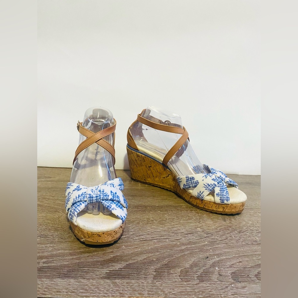 Tommy Bahama Niniva blue and white coquette cork wedge sandals size/9B